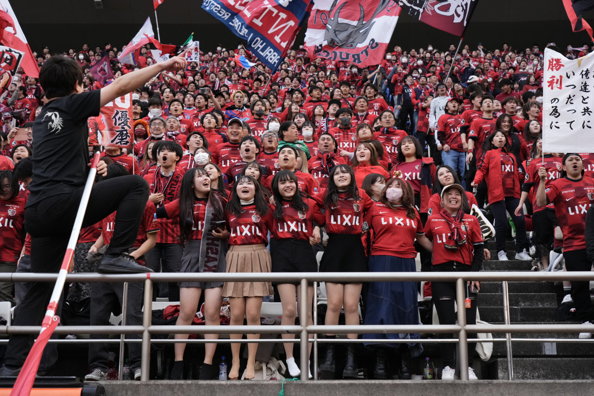 电竞竞猜-包含赛地聚焦：意大利杯集结日热度飙升，费耶诺德刷新队史纪录，信心回归，赛季目标并未改变的词条